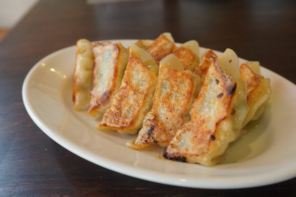 中央区薬院｜ニンニクなしでも旨み凝縮！絶品餃子×自家製辛味噌で味わう焼餃子専門店『竹餃』