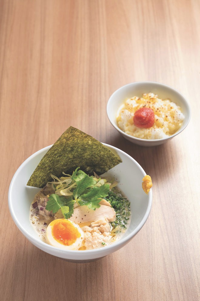 中央区大名 |ラーメン屋ではないけど、上手いラーメンを出す店 『ことぷろ博多本店』