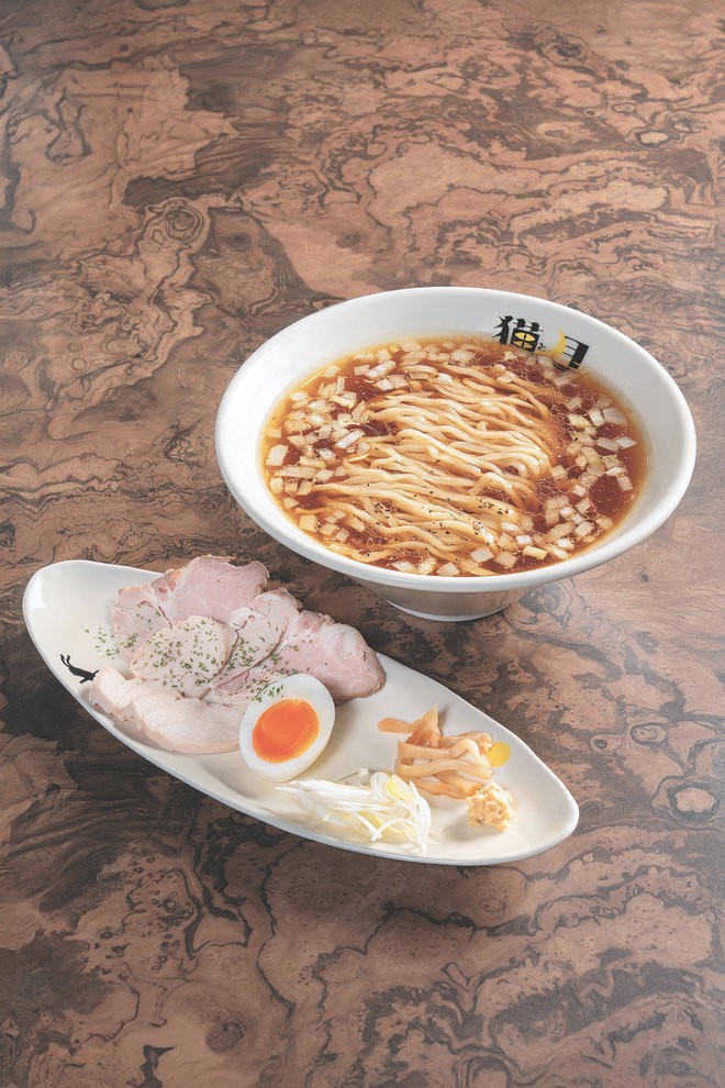 中央区清川 |ラーメン屋ではないけど、上手いラーメンを出す店『BAR／猫と月』